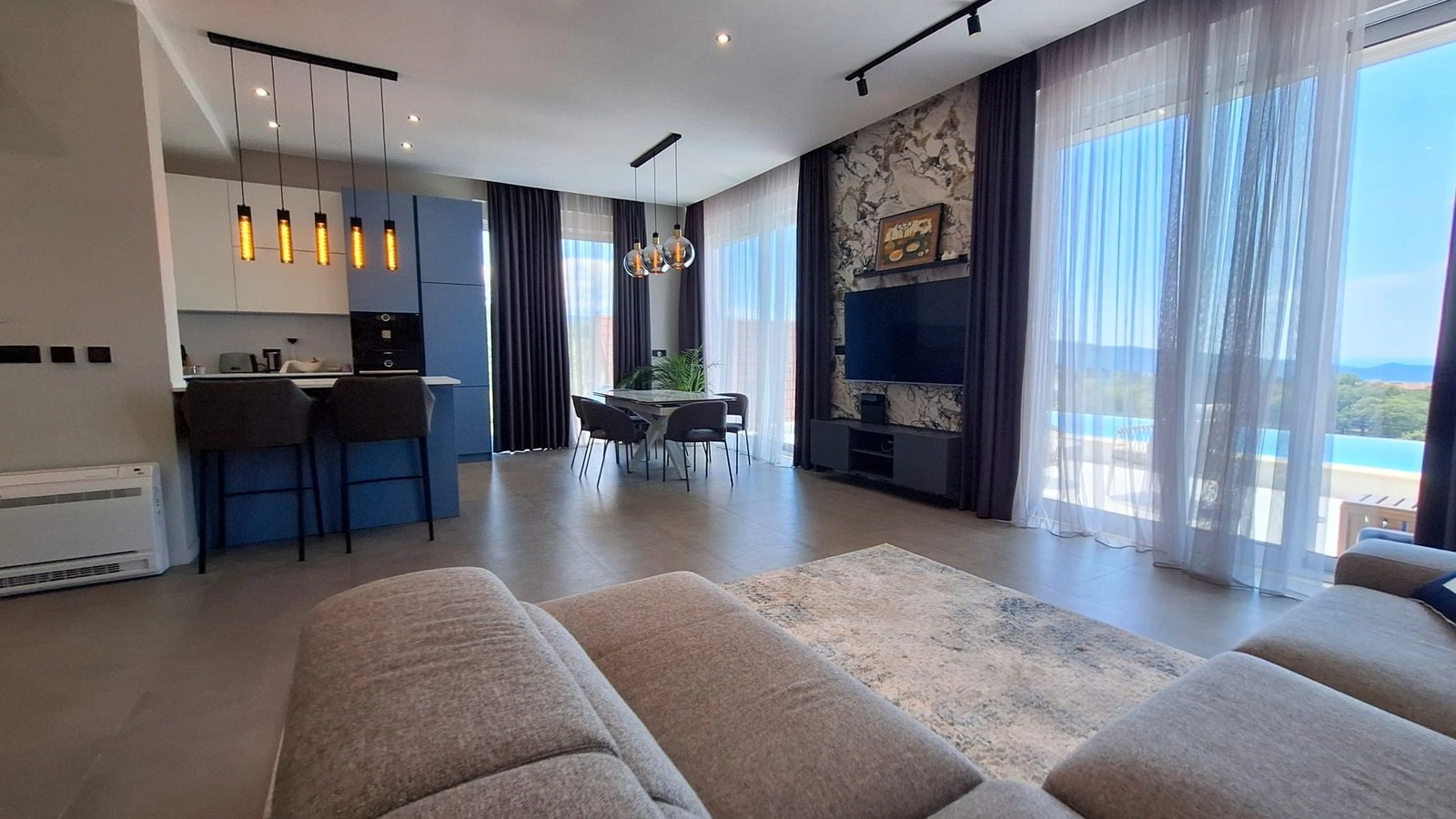 Kuca-sa-bazenom-u-naselju-Podi-Herceg-Novi-1 Kuća 320 m² – Podi, Herceg Novi — fotografija 2