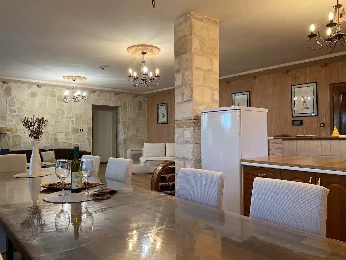 Kuca-sa-bazenom-u-Petrovcu-Budva-9 Kuća 466 m² – Petrovac, Budva — fotografija 10