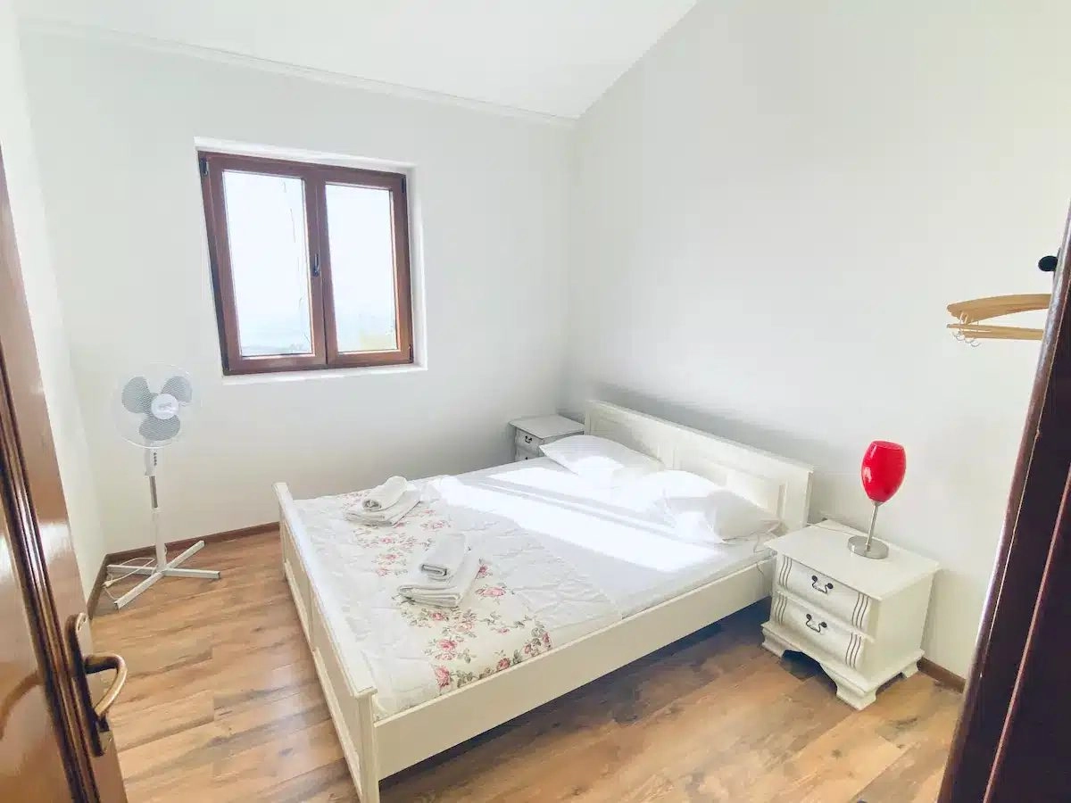 Kuca-sa-bazenom-u-Petrovcu-Budva-10 Kuća 466 m² – Petrovac, Budva — fotografija 11