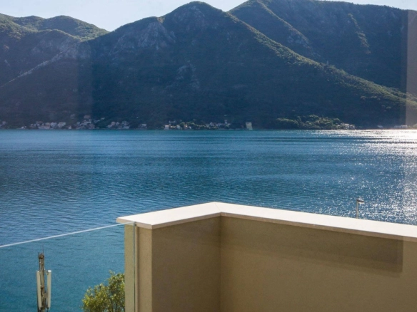 Dvosoban stan 94 m² – Kotor — fotografija 9