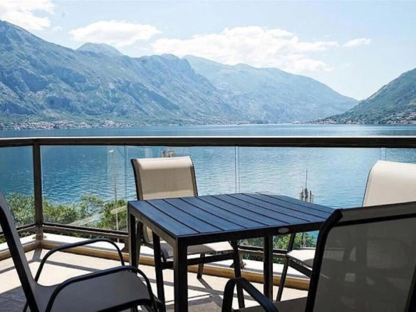 Dvosoban stan 94 m² – Kotor — fotografija 10