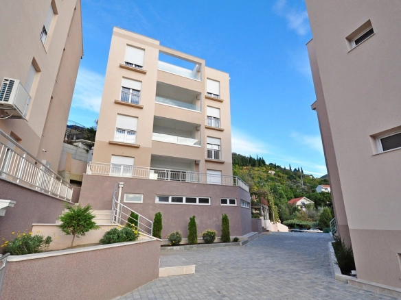 Dvosoban stan 66 m² – Gorica, Tivat — fotografija 11