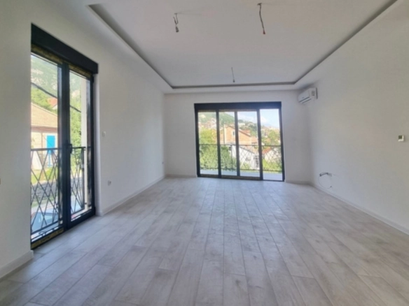 Trosoban stan 82 m² – Mažina, Tivat — fotografija 8