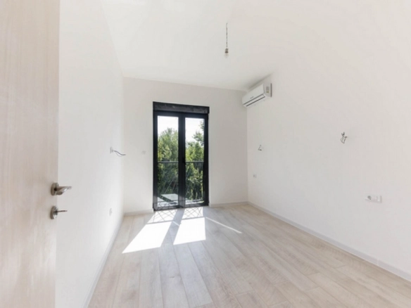 Trosoban stan 82 m² – Gorica, Tivat — fotografija 14