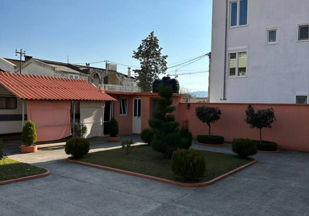 Kuca-sa-pet-apartmana-u-Viticima-Bar-4 Stan 514 m² – Vitići, Bar — fotografija 5