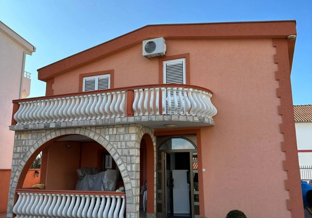 Kuca-sa-pet-apartmana-u-Viticima-Bar-7 Stan 514 m² – Vitići, Bar — fotografija 8