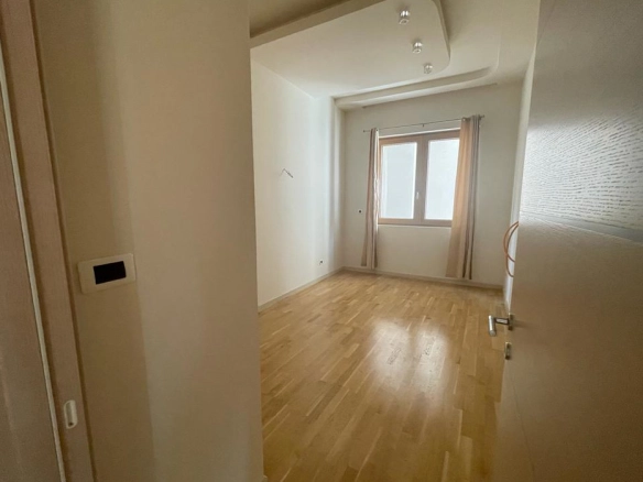 Trosoban stan 104 m² – Centar, Budva — fotografija 3