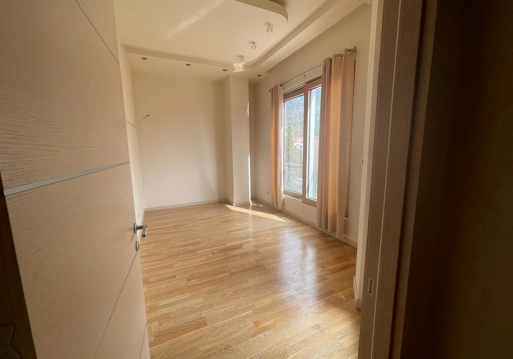 Trosoban-stan-u-novogradnji-centar-Budve-5 Trosoban stan 104 m² – Centar, Budva — fotografija 6
