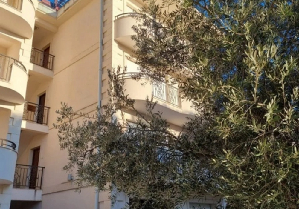 Dvosoban-stan-sa-krovnom-terasom-u-Petrovcu-Budva-1 Dvosoban stan 194 m² – Petrovac, Budva — fotografija 2