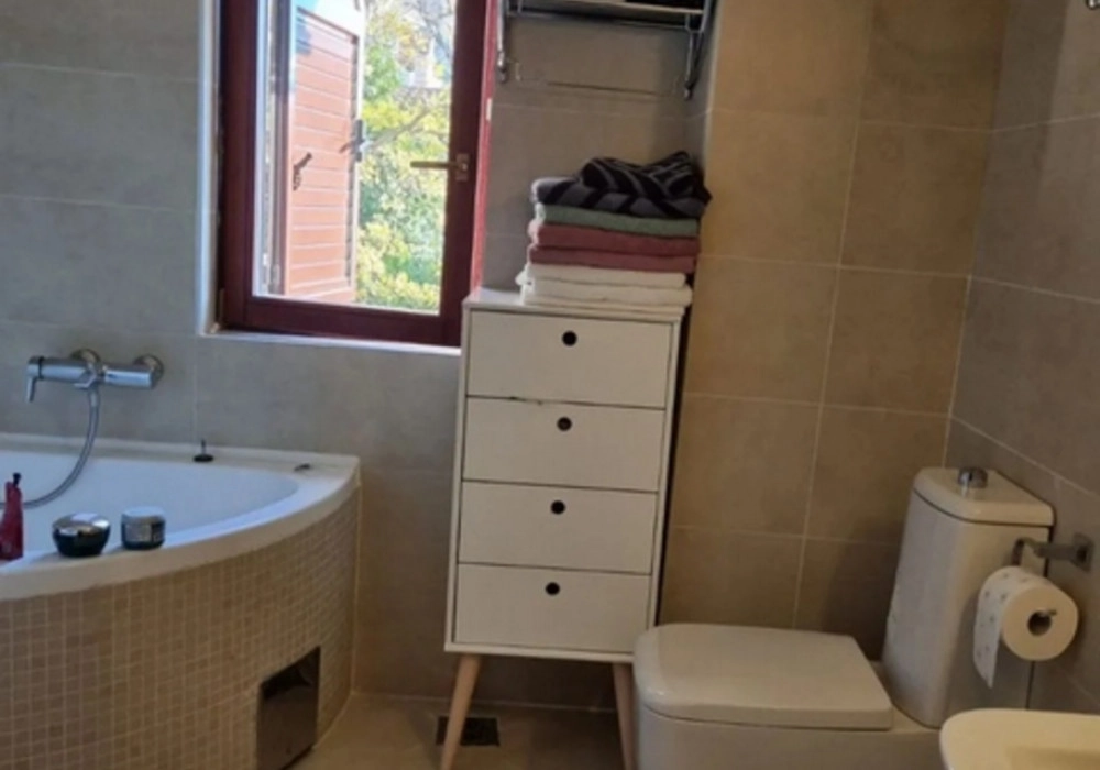Dvosoban-stan-sa-krovnom-terasom-u-Petrovcu-Budva-4 Dvosoban stan 194 m² – Petrovac, Budva — fotografija 5