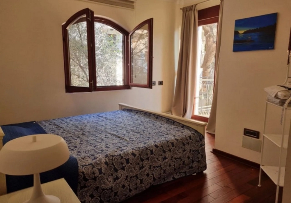 Dvosoban-stan-sa-krovnom-terasom-u-Petrovcu-Budva-12 Dvosoban stan 194 m² – Petrovac, Budva — fotografija 13