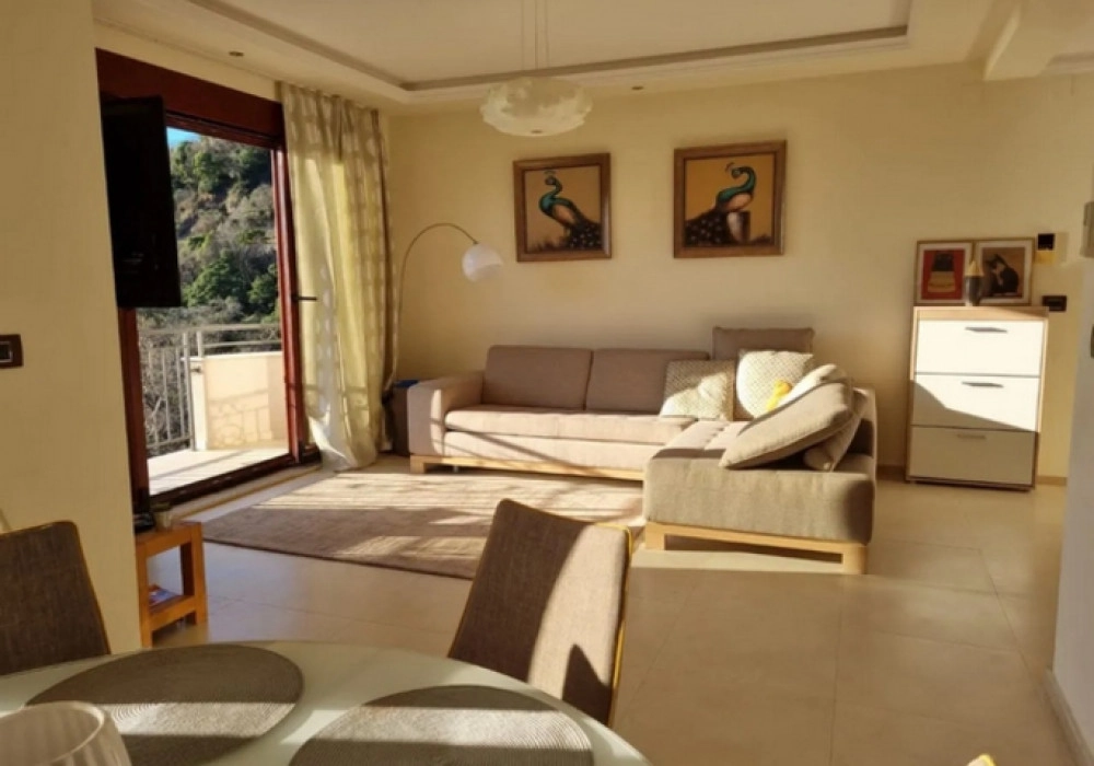 Dvosoban-stan-sa-krovnom-terasom-u-Petrovcu-Budva-14 Dvosoban stan 194 m² – Petrovac, Budva — fotografija 15