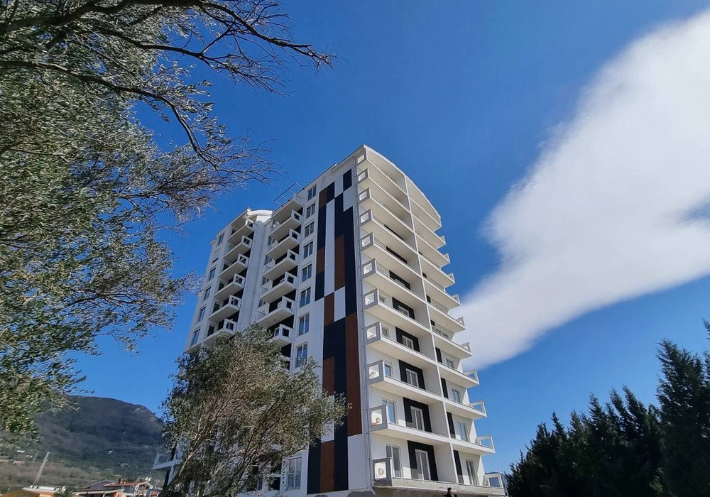 Trosoban-stan-sa-bazenom-i-parkingom-u-Baru-2 Trosoban stan 146 m² – Bar — fotografija 3
