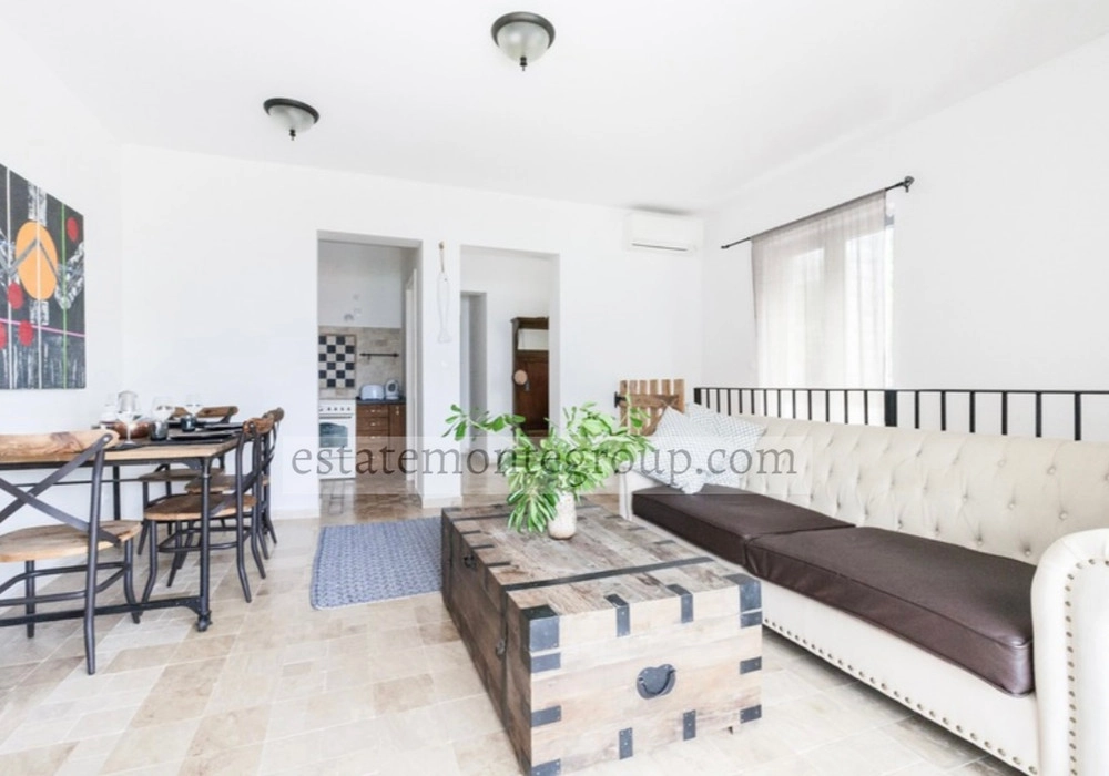 Dvosoban-stan-sa-bazenom-u-Risnu-Kotor-3 Dvosoban stan 500 m² – Risan, Kotor — fotografija 4
