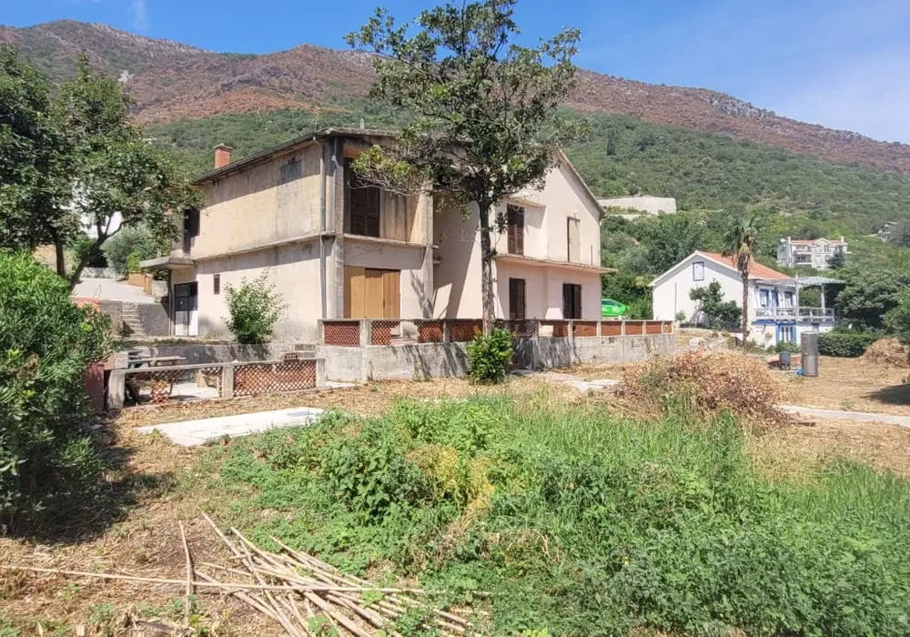 Dvospratna-kuca-kod-mora-u-Kamenarima-Herceg-Novi-1 Kuća – Kamenari, Herceg Novi — fotografija 2