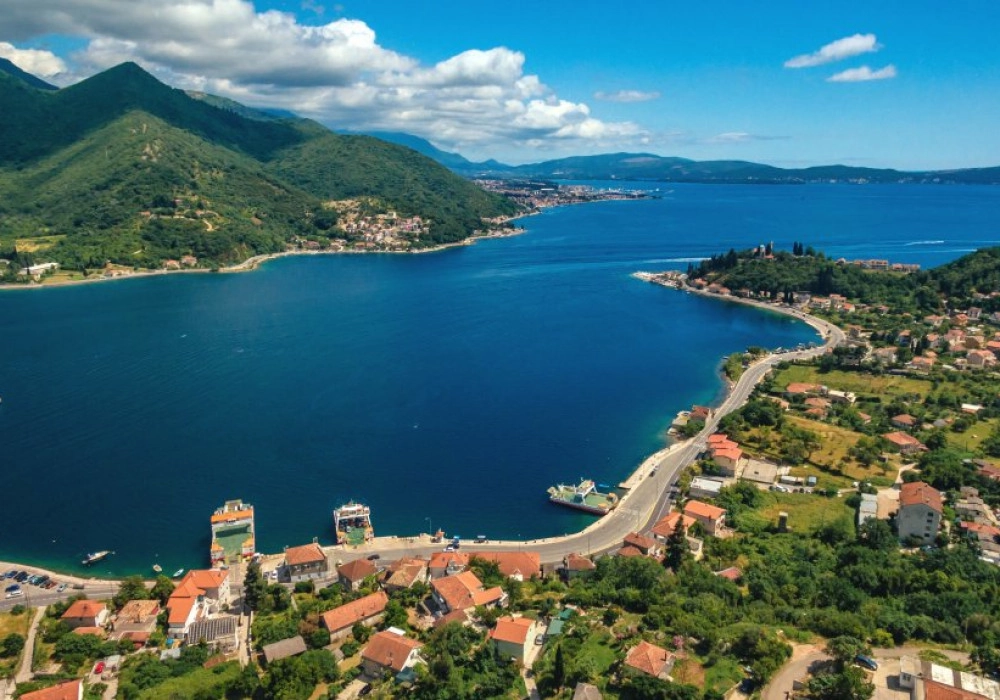 Dvospratna-kuca-kod-mora-u-Kamenarima-Herceg-Novi-2 Kuća – Kamenari, Herceg Novi — fotografija 3