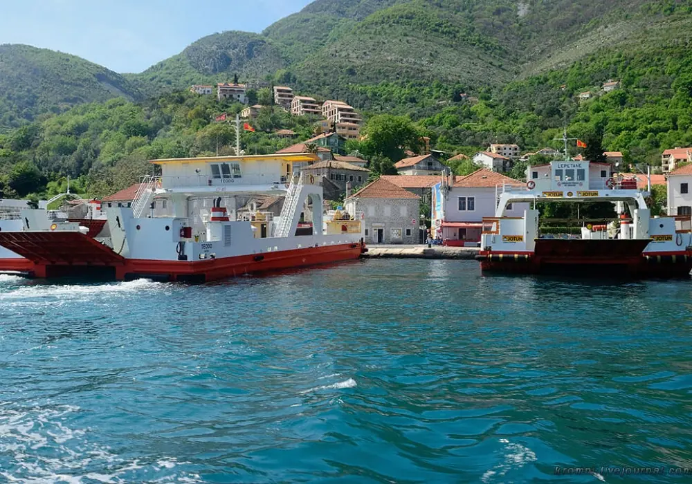 Dvospratna-kuca-kod-mora-u-Kamenarima-Herceg-Novi-3 Kuća – Kamenari, Herceg Novi — fotografija 4
