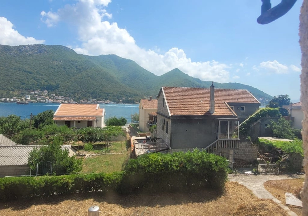 Dvospratna-kuca-kod-mora-u-Kamenarima-Herceg-Novi-10 Kuća – Kamenari, Herceg Novi — fotografija 11