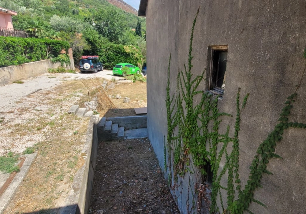 Dvospratna-kuca-kod-mora-u-Kamenarima-Herceg-Novi-13 Kuća – Kamenari, Herceg Novi — fotografija 14