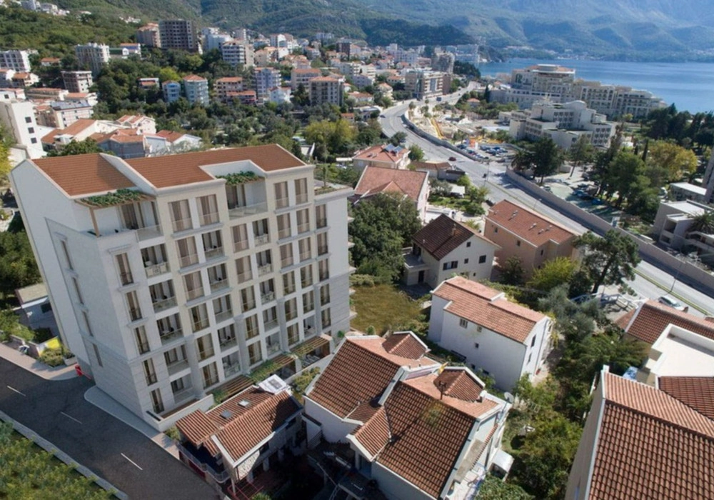 Dvosoban-stan-sa-terasama-u-Becicima-Budva Dvosoban stan sa terasama u Bečićima
