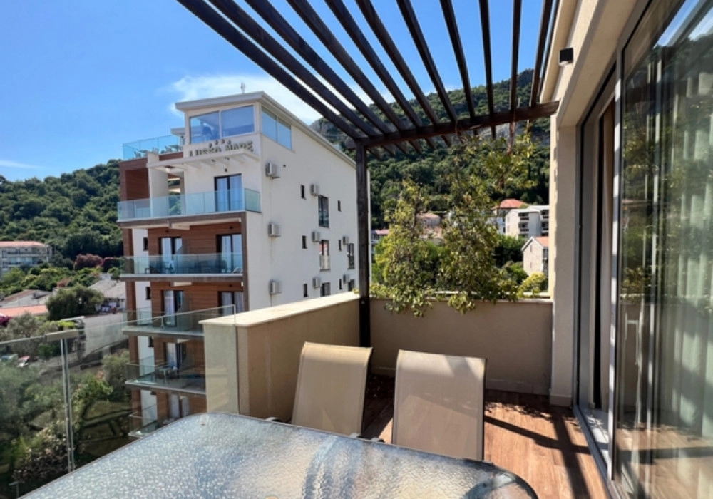 Dvosoban-stan-sa-terasama-u-Becicima-Budva-10 Dvosoban stan 98 m² – Bečići, Budva — fotografija 11