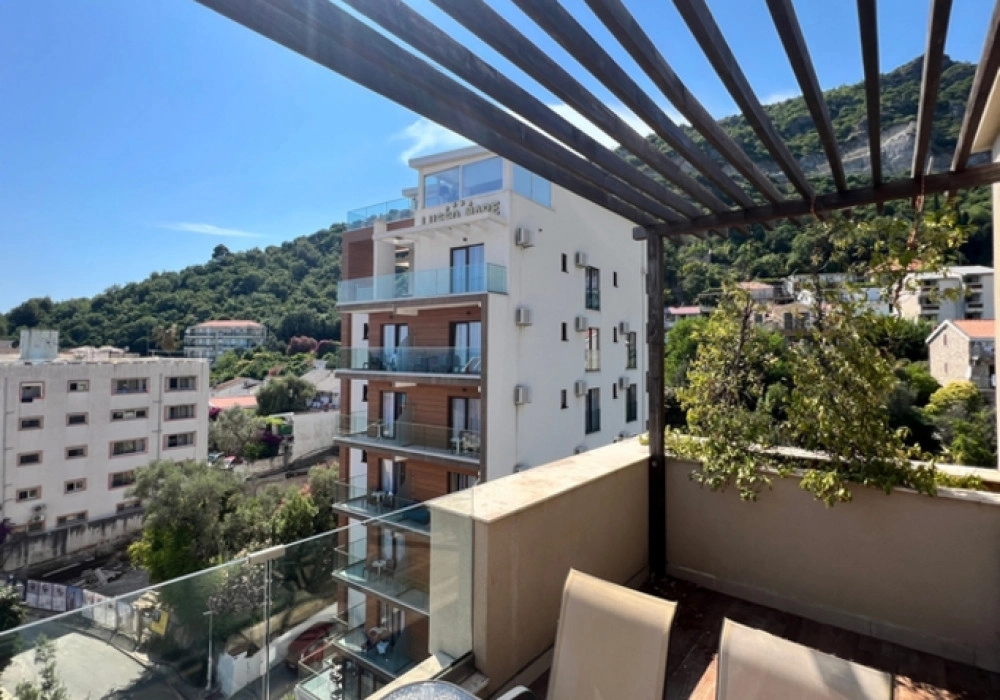 Dvosoban-stan-sa-terasama-u-Becicima-Budva-11 Dvosoban stan 98 m² – Bečići, Budva — fotografija 12