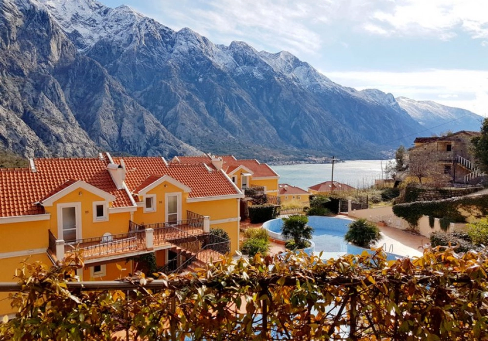 Dvosoban-stan-sa-bazenom-u-Orahovcu-Kotor-5 Dvosoban stan 126 m² – Orahovac, Kotor — fotografija 6