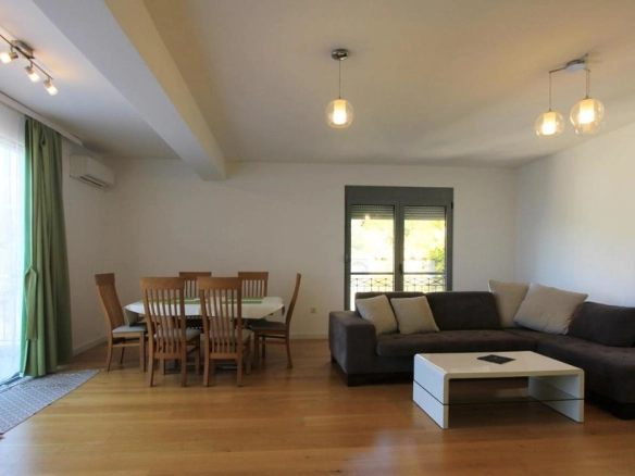Dvosoban stan 120 m² – Sveti Stefan, Budva — fotografija 2