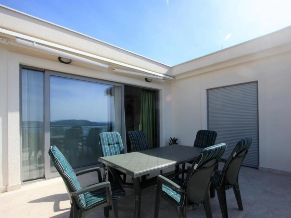Dvosoban stan 120 m² – Sveti Stefan, Budva — fotografija 7