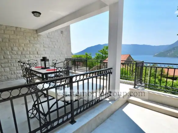 Dvosoban stan 500 m² – Risan, Kotor — fotografija 5
