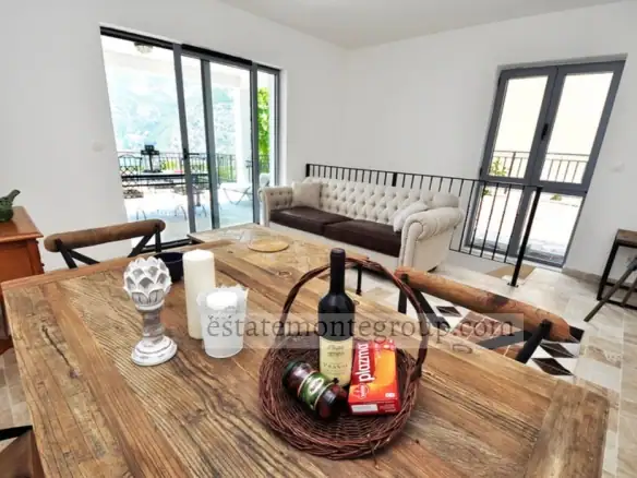 Dvosoban stan 500 m² – Risan, Kotor — fotografija 8