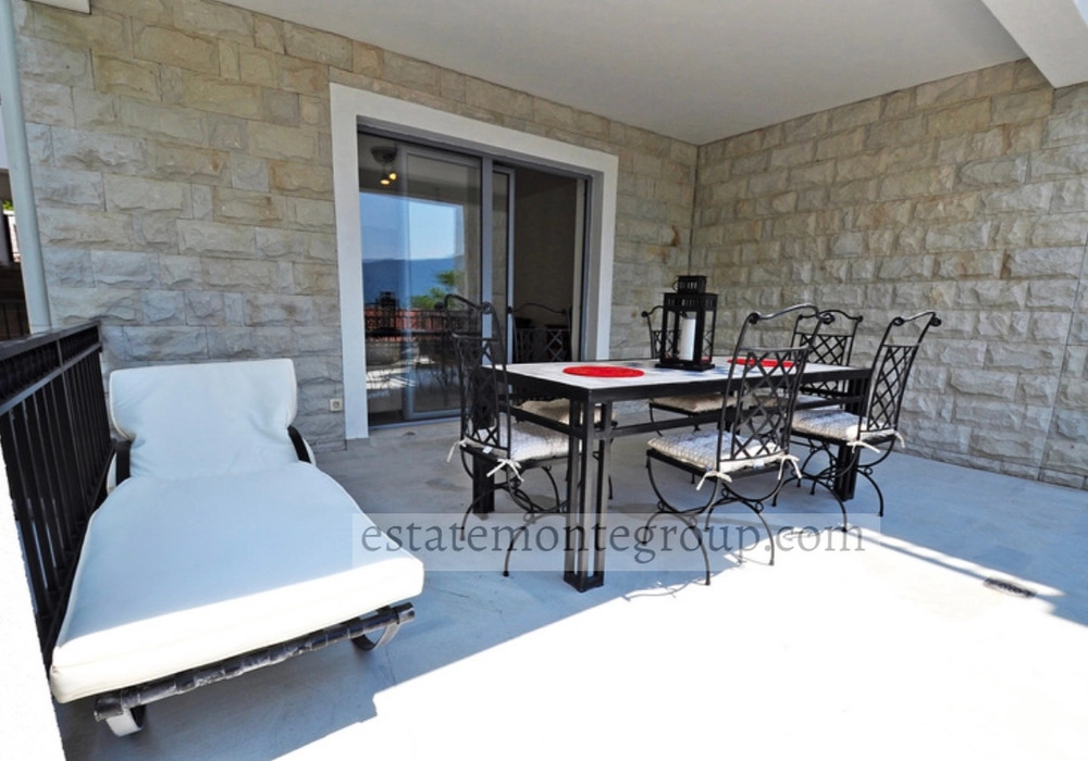 Dvosoban-stan-sa-bazenom-u-Risnu-Kotor-14 Dvosoban stan 500 m² – Risan, Kotor — fotografija 15