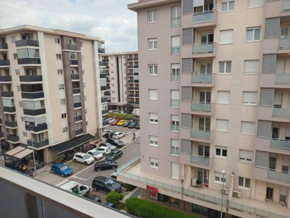 Namješten jednosoban stan u City kvartu, Podgorica — fotografija 5