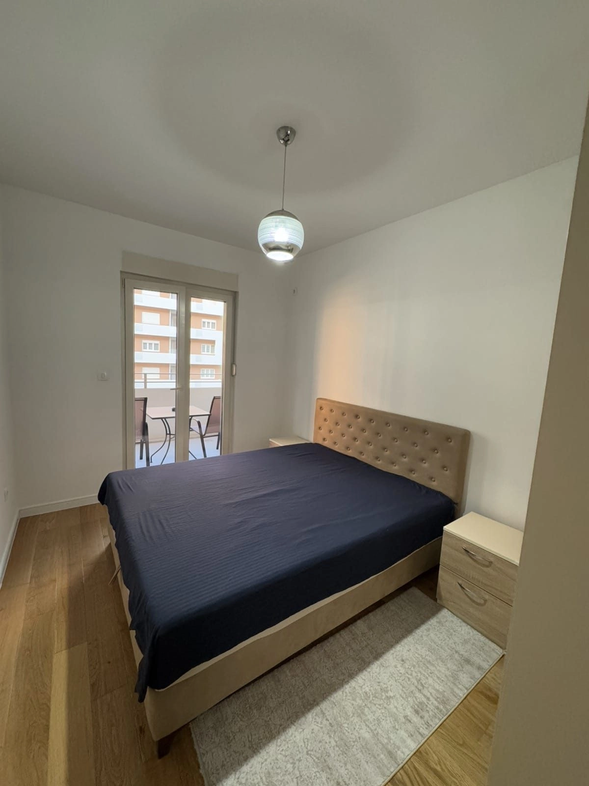 Jednosoban-stan-50-m²-u-naselju-Central-Point-Podgorica-2 Namješten jednosoban stan, Central Point, Podgorica — fotografija 3