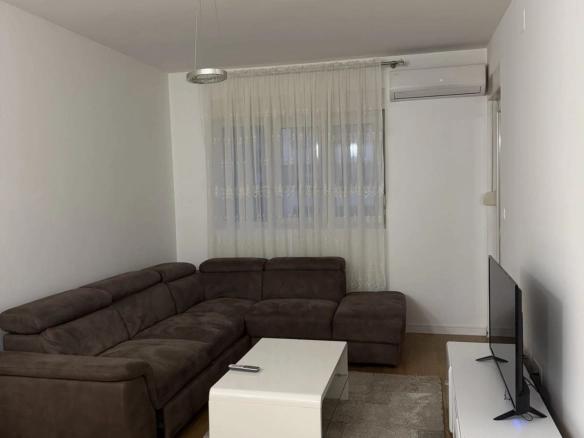 Namješten jednosoban stan, Central Point, Podgorica — fotografija 7