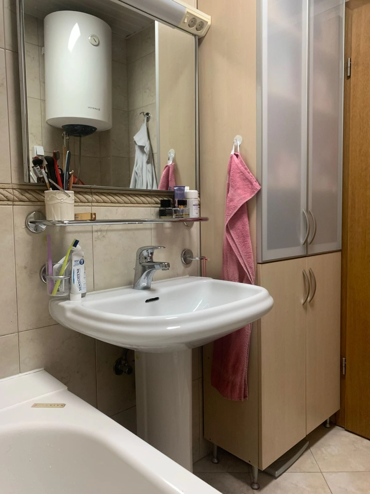 Jednosoban-stan-46-m²-Stari-aerodrom-Podgorica-4 Izdavanje: Jednosoban stan 46 m² – Stari aerodrom, Podgorica — fotografija 5