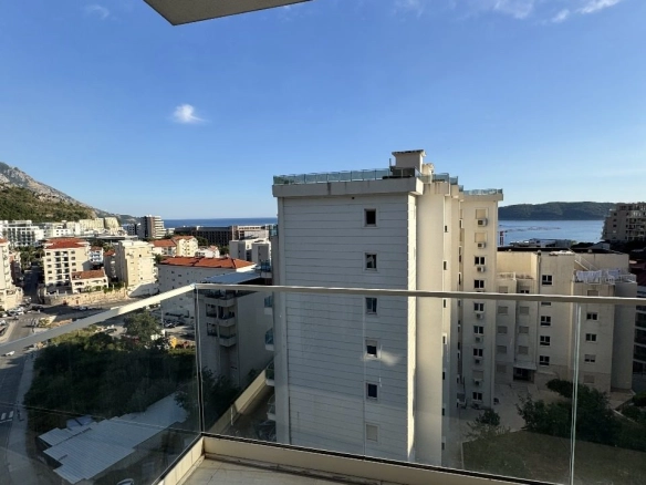 Dvosoban stan 742 m² – Bečići, Budva — fotografija 10
