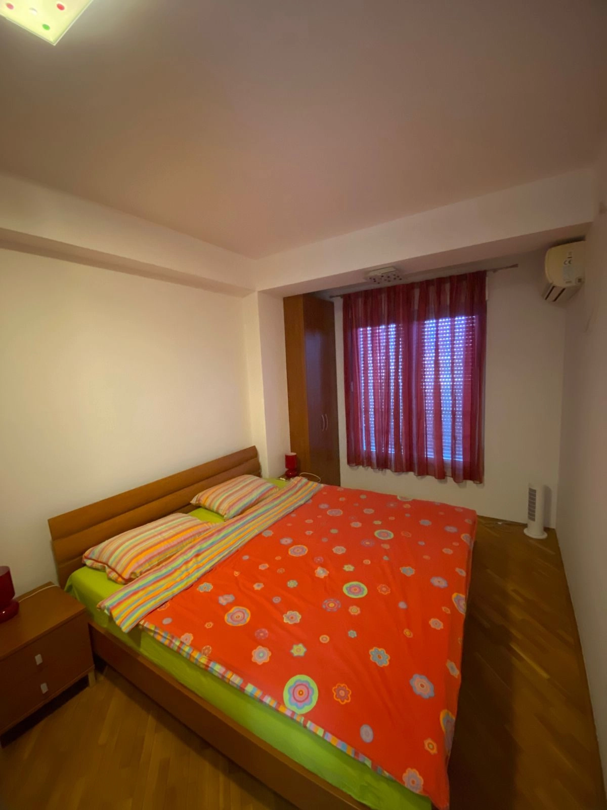 Jednosoban-stan-u-naselju-Preko-Morace-Podgorica-1 Izdavanje: Jednosoban stan 50 m² – Preko Morače, Podgorica — fotografija 2
