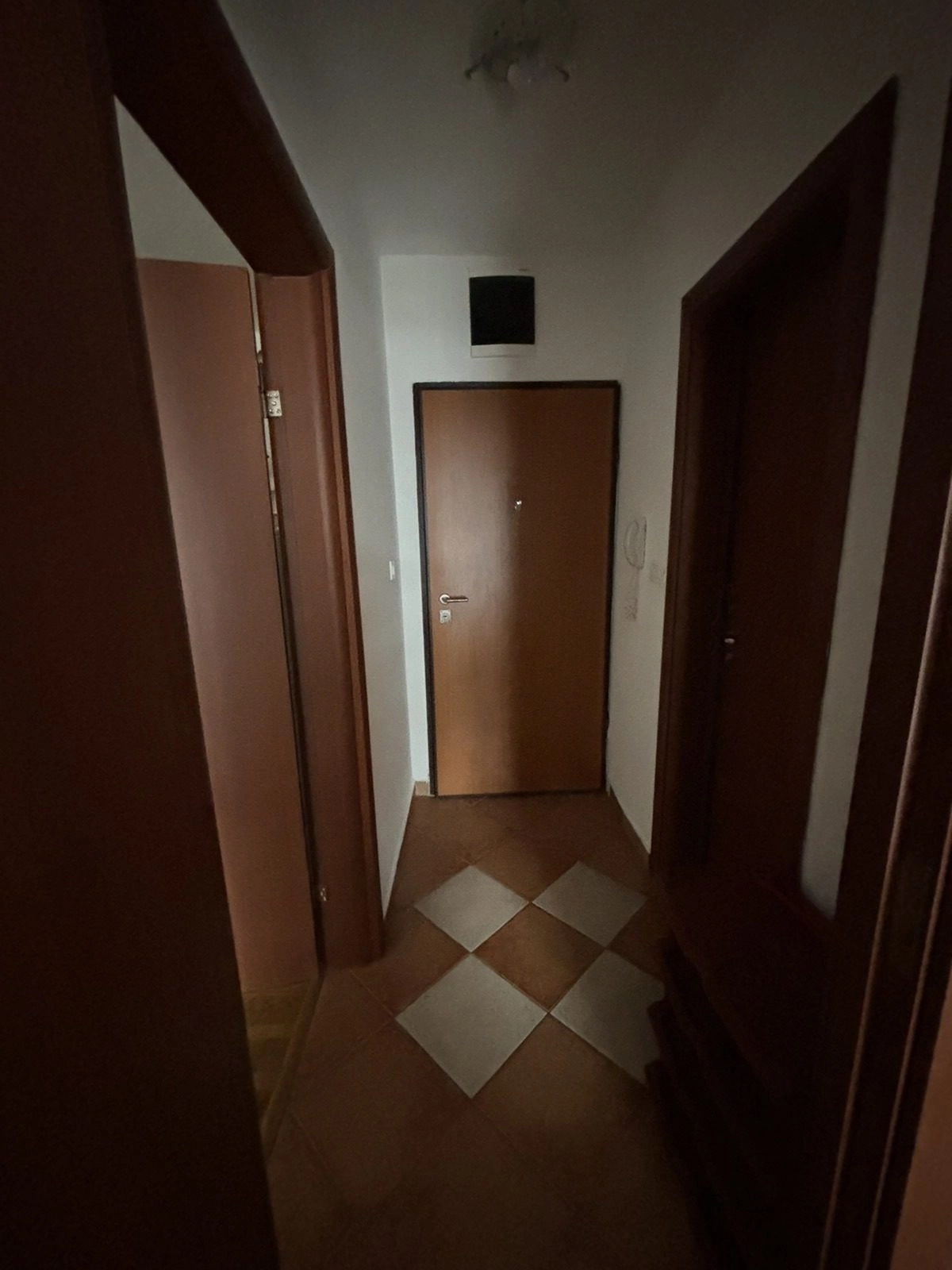 Jednosoban-stan-42-m²-Krivi-most-Podgorica-2 Izdavanje: Jednosoban stan 42 m² – Krivi most, Podgorica — fotografija 3