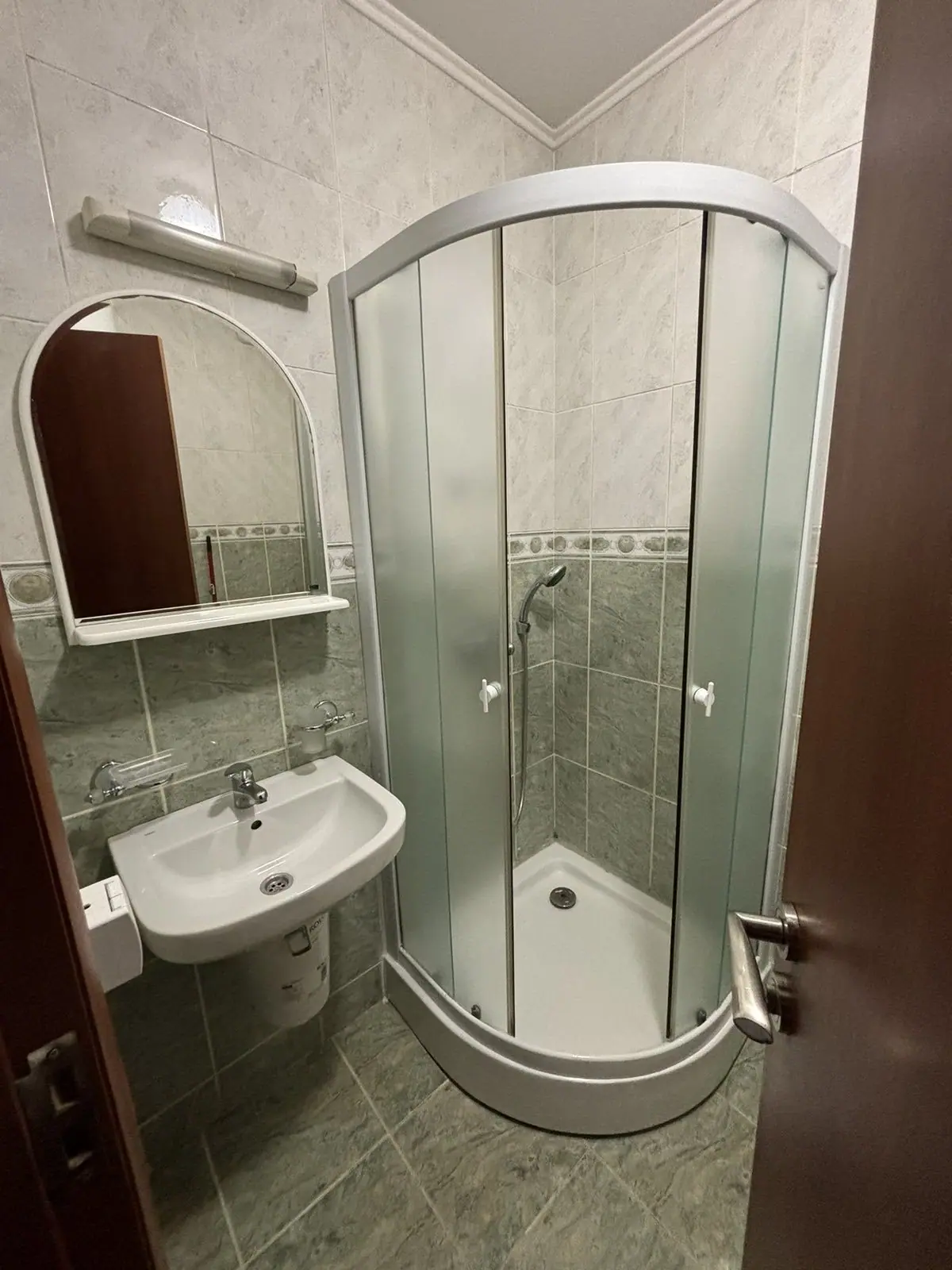 Jednosoban-stan-42-m²-Krivi-most-Podgorica-4 Izdavanje: Jednosoban stan 42 m² – Krivi most, Podgorica — fotografija 5