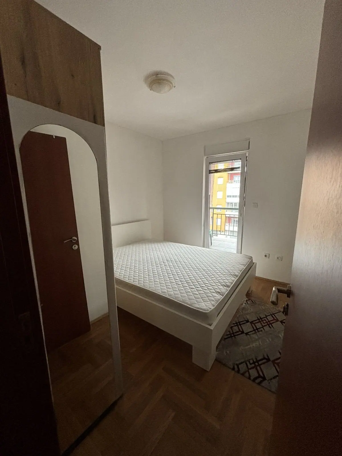 Jednosoban-stan-42-m²-Krivi-most-Podgorica-5 Izdavanje: Jednosoban stan 42 m² – Krivi most, Podgorica — fotografija 6