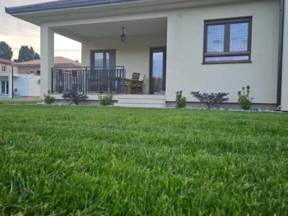 Kuća 2.122 m² – Tološi, Podgorica — fotografija 2