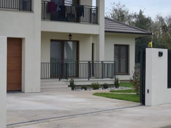 Kuća 2.122 m² – Tološi, Podgorica — fotografija 3