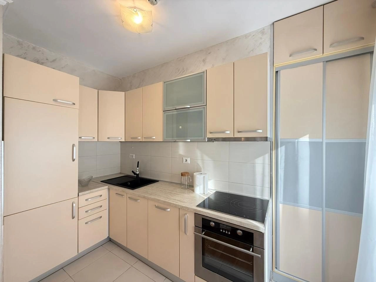 Jednosoban-stan-sa-terasom-City-kvart-Podgorica-1 Izdavanje: Jednosoban stan 50 m² – City kvart, Podgorica — fotografija 2