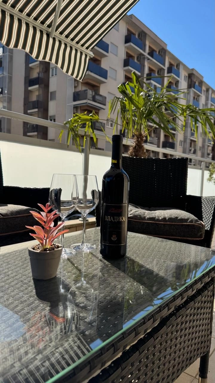 Jednosoban-stan-sa-terasom-City-kvart-Podgorica-13 Izdavanje: Jednosoban stan 50 m² – City kvart, Podgorica — fotografija 14
