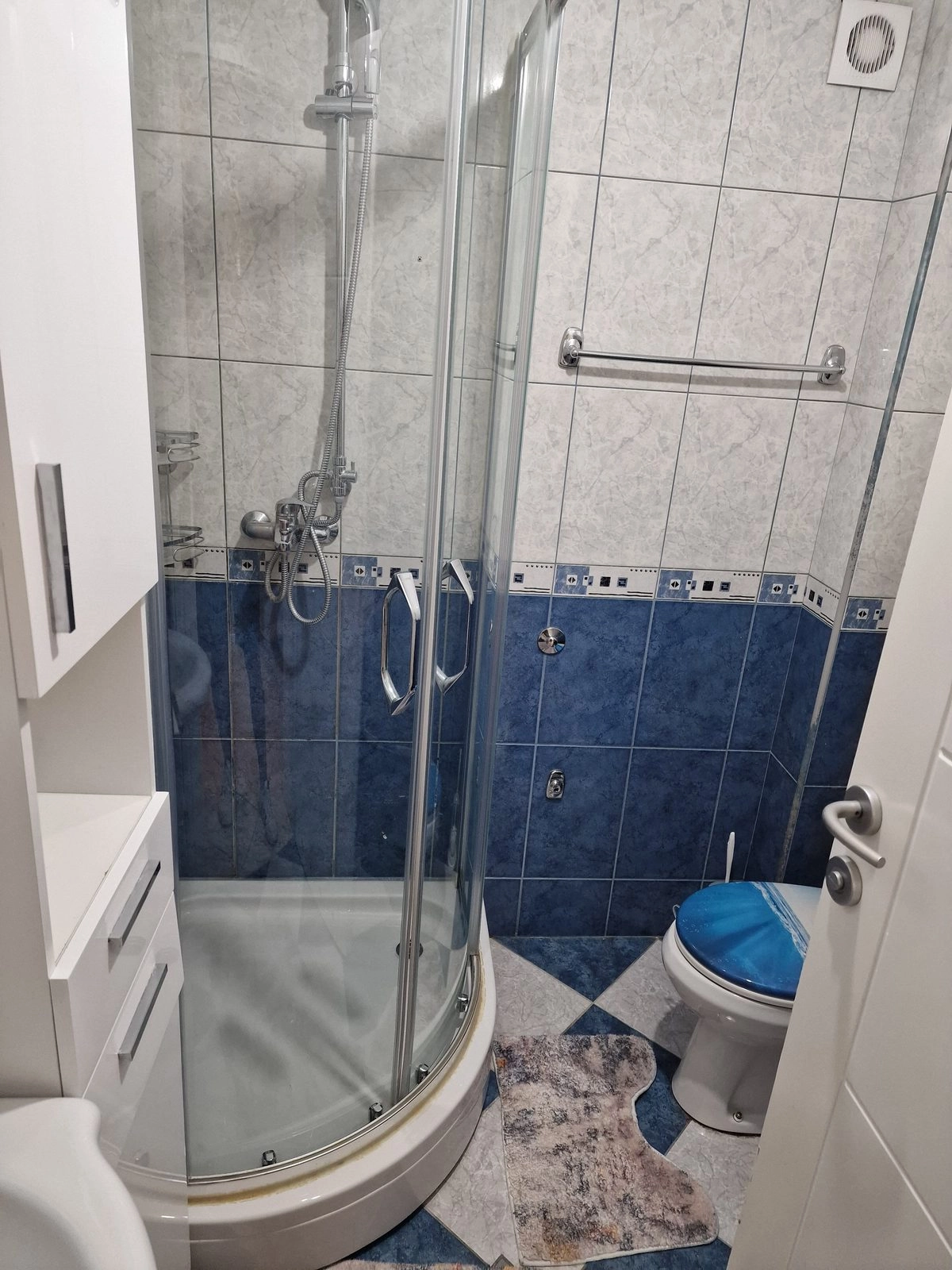 Dvosoban-stan-u-naselju-Zabjelo-Podgorica-7 Dvosoban namješten stan u Zabjelu, Podgorica — fotografija 8