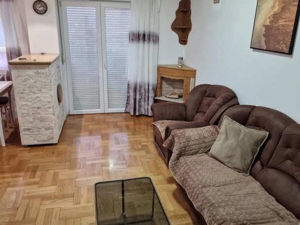 Dvosoban namješten stan u Zabjelu, Podgorica — fotografija 14