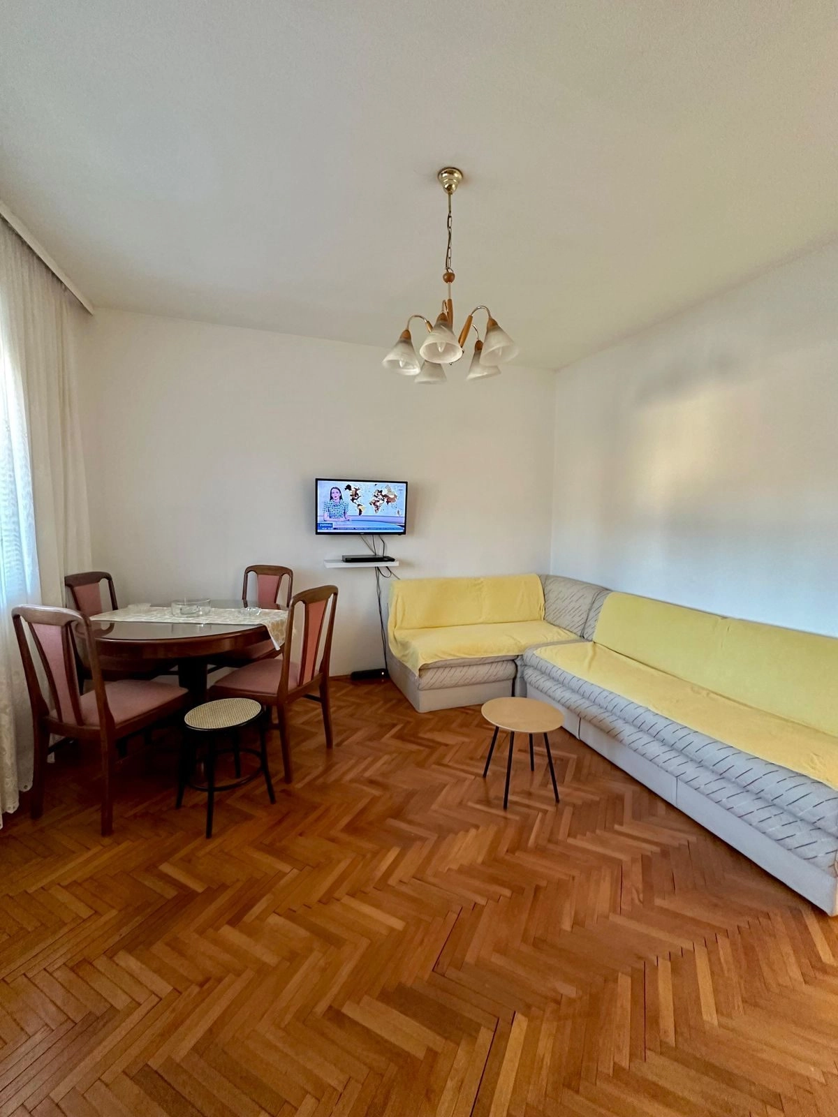 Trosoban-stan-107-m²-u-naselju-Masline-Podgorica-1 Trosoban stan 107 m² – Masline, Podgorica — fotografija 2