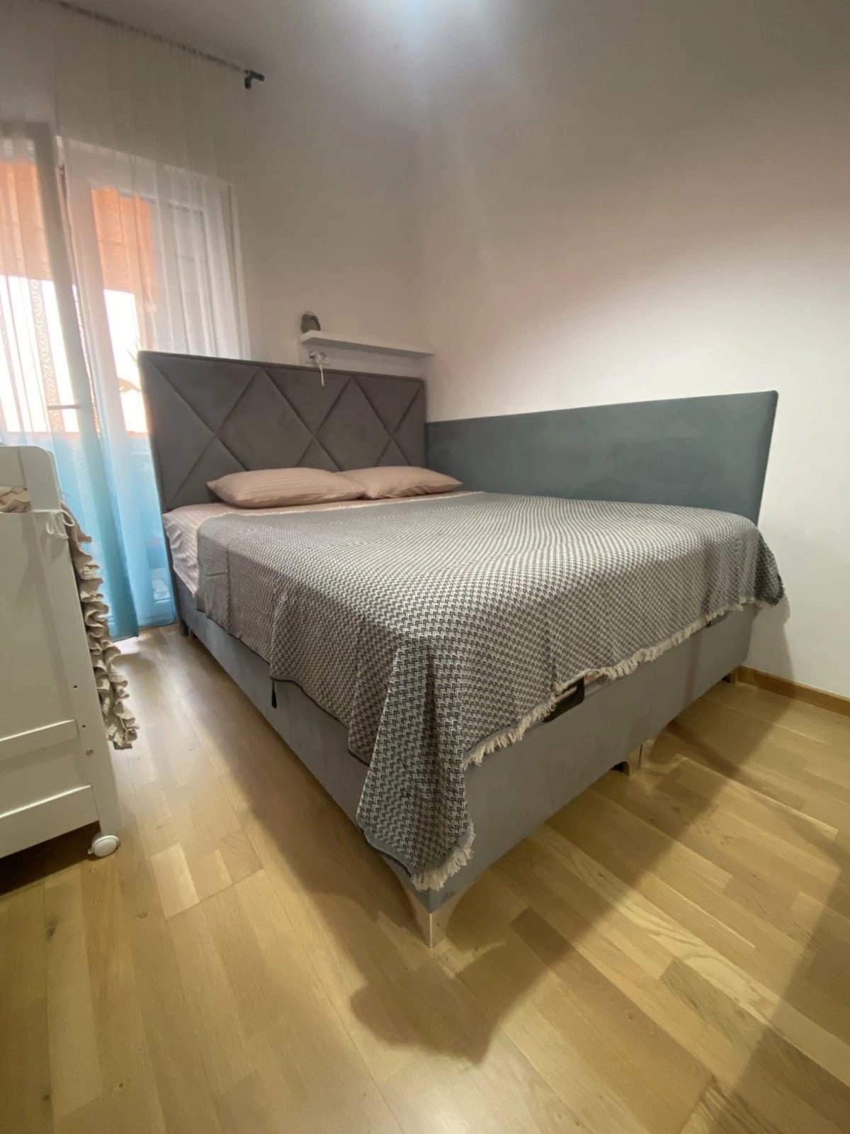 Jednosoban-stan-u-Pobrezju-Podgorica-14 Namješten jednosoban stan u Pobrežju, Podgorica — fotografija 15