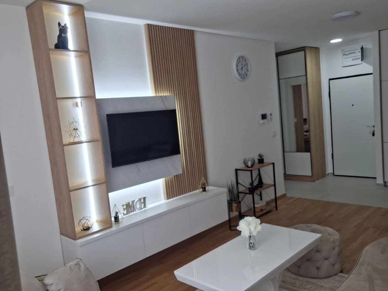 Jednosoban-stan-Stari-aerodrom-Podgorica-10 Izdavanje: Jednosoban stan 50 m² – Stari aerodrom, Podgorica — fotografija 11
